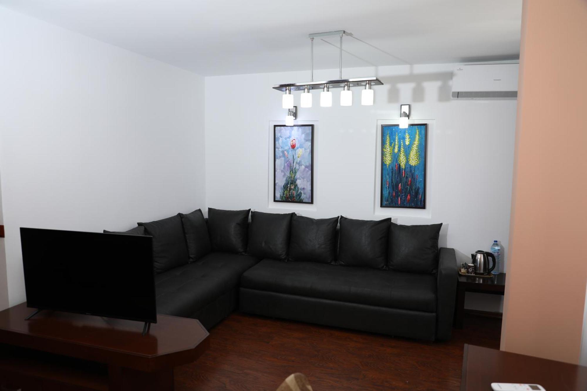 פריזרן Bruti Hotel מראה חיצוני תמונה