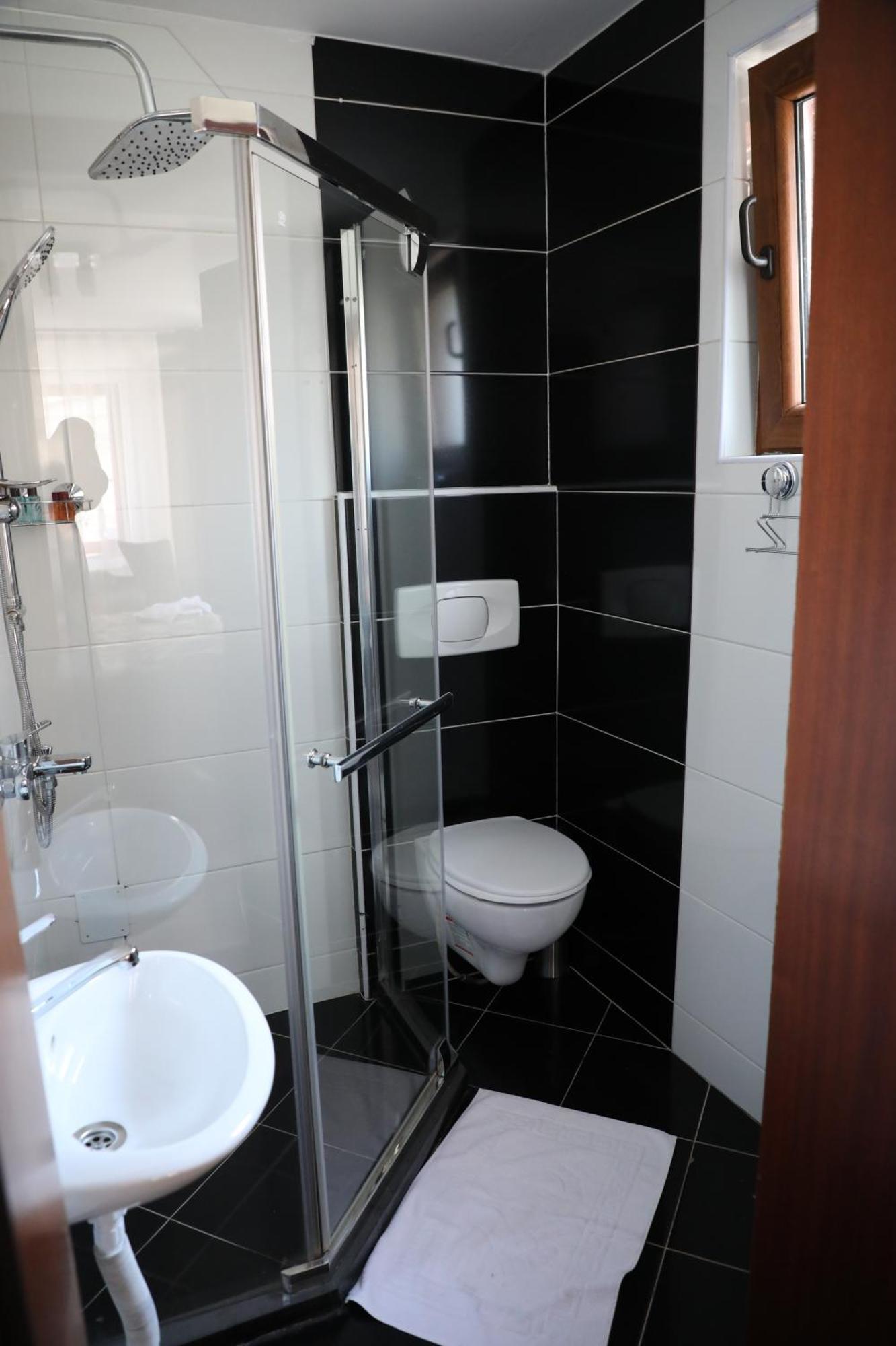 פריזרן Bruti Hotel מראה חיצוני תמונה