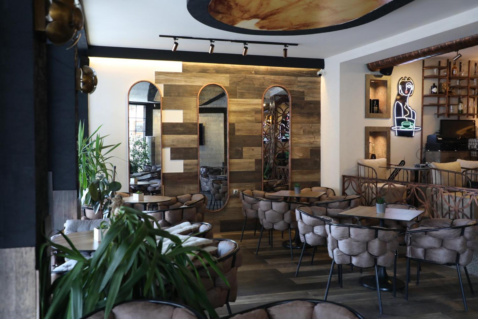 פריזרן Bruti Hotel מראה חיצוני תמונה
