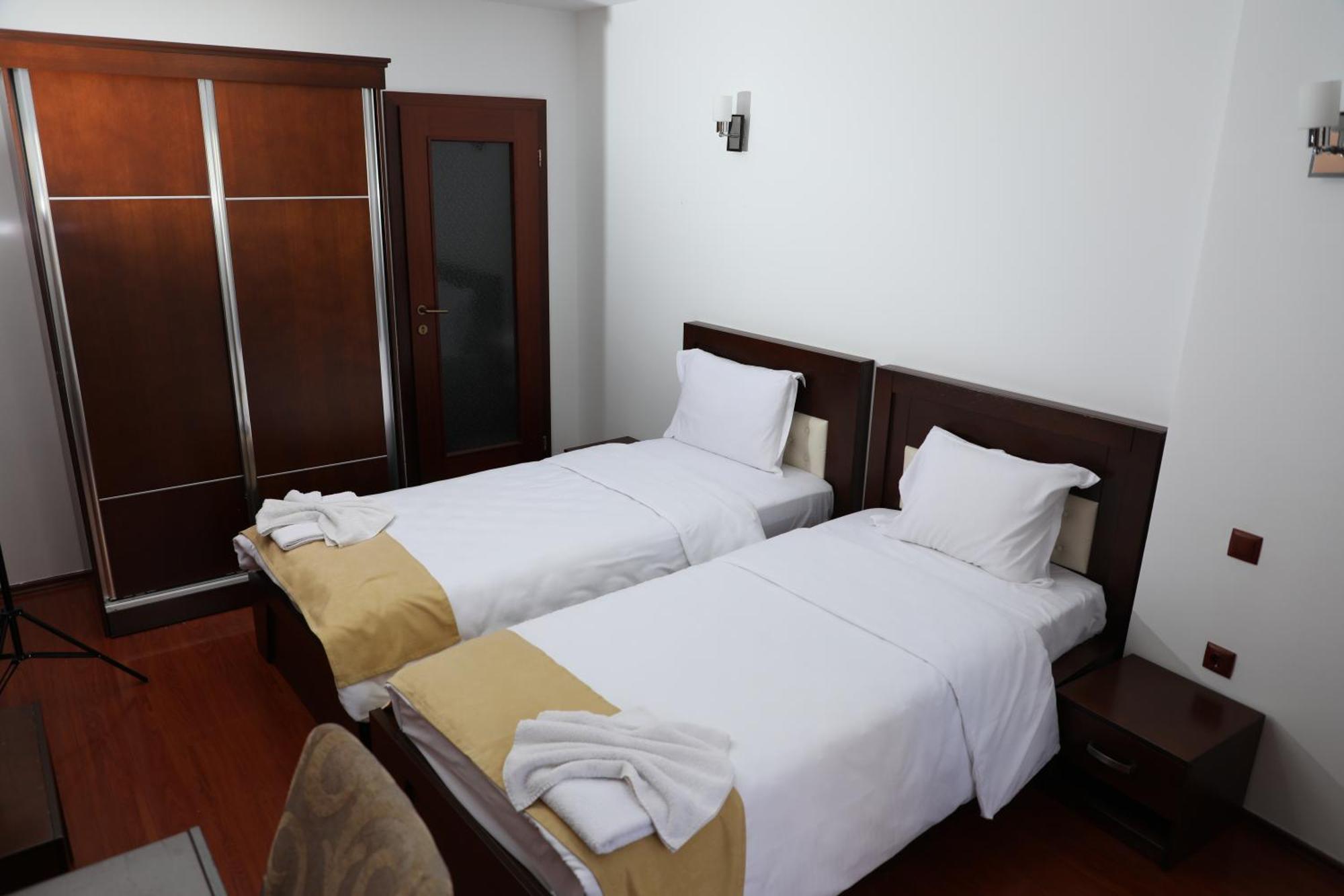 פריזרן Bruti Hotel מראה חיצוני תמונה